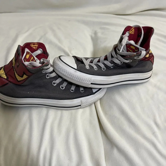 Size 5.5 - Converse Chuck Taylor All Star High Top Superman edition - Picture 3 of 7